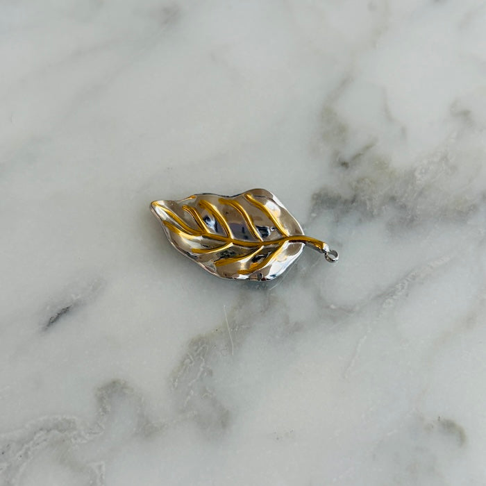 Leaf 2 Tone Charm (SURPRISE)