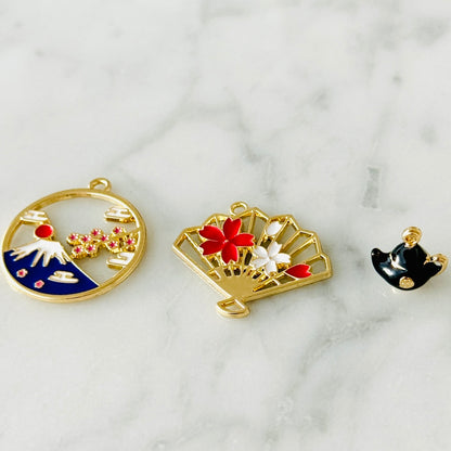 JAPAN Black Teapot Charm (SURPRISE)